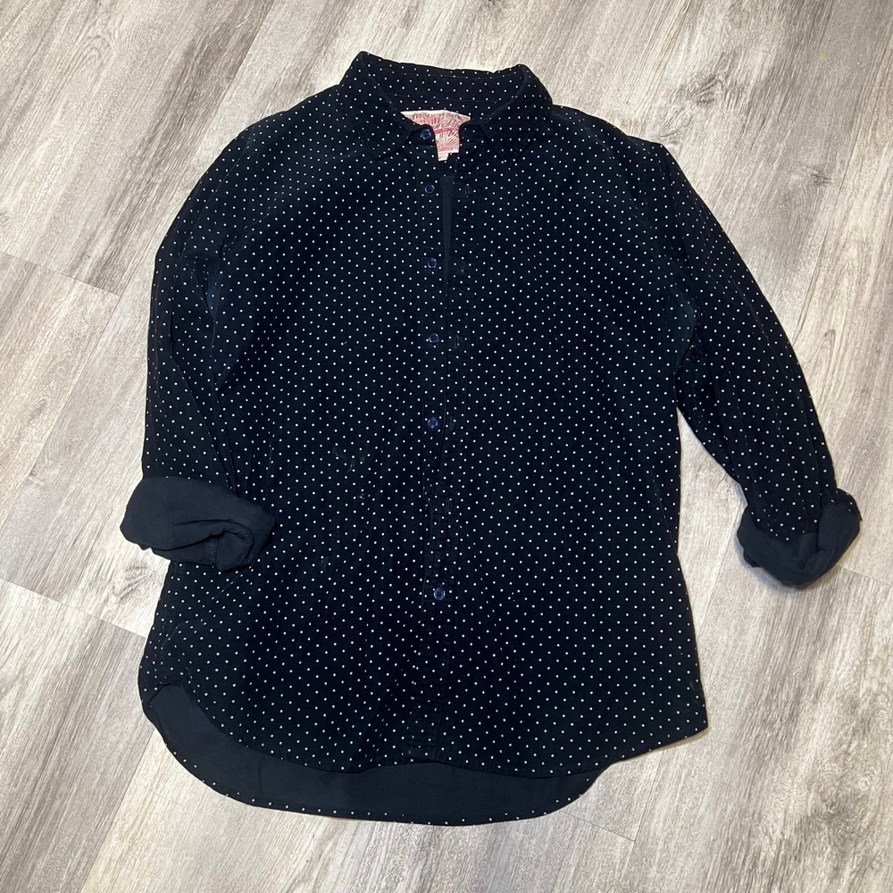 Trademark Brooklyn clothing women's large button down long‎ sleeve